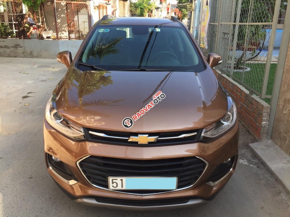 Bán xe Chevrolet Trax 2018 nhập khẩu Hàn Quốc, màu nâu-0