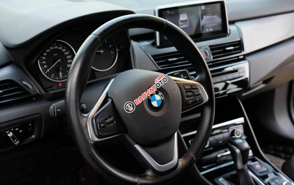 Cần bán xe BMW 2 Series 218i Active sản xuất 2015, xe gia đình, lanh lẹ gọn gàng, cốp rộng rãi-8
