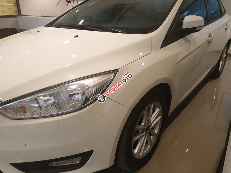 Bán Ford Focus Trend đời 2018, màu trắng, giá tốt-1