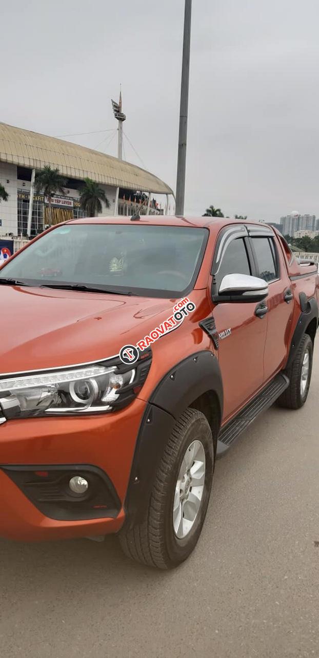 Bán Toyota Hilux 2.8G AT máy dầu, màu cam, nhập khẩu nguyên chiếc-0