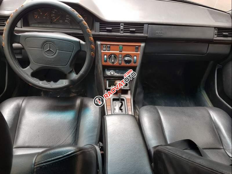 Bán ô tô Mercedes E280 năm 1994, màu xám số tự động, giá chỉ 120 triệu-1