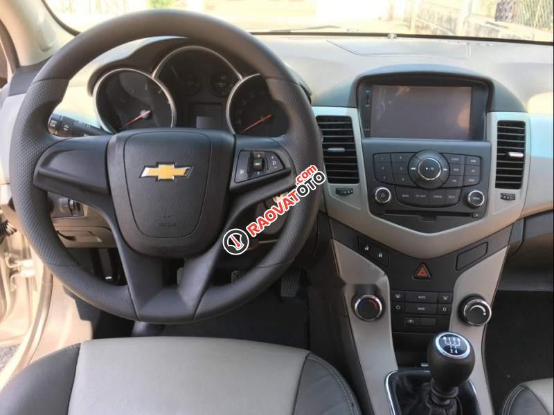 Bán lại chiếc Chevrolet Cruze LS sản xuất 2014, đăng kí tháng 2 năm 2015-3