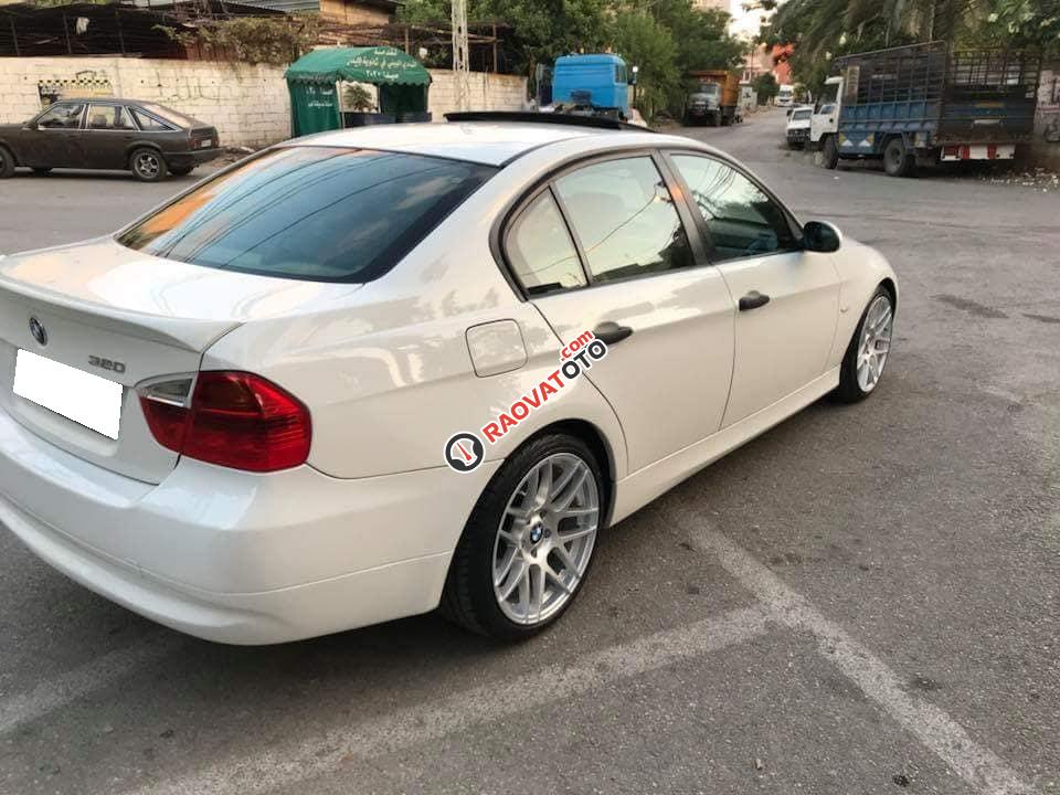 Cần bán xe BMW 320i 2007 màu trắng, nội thất kem-0