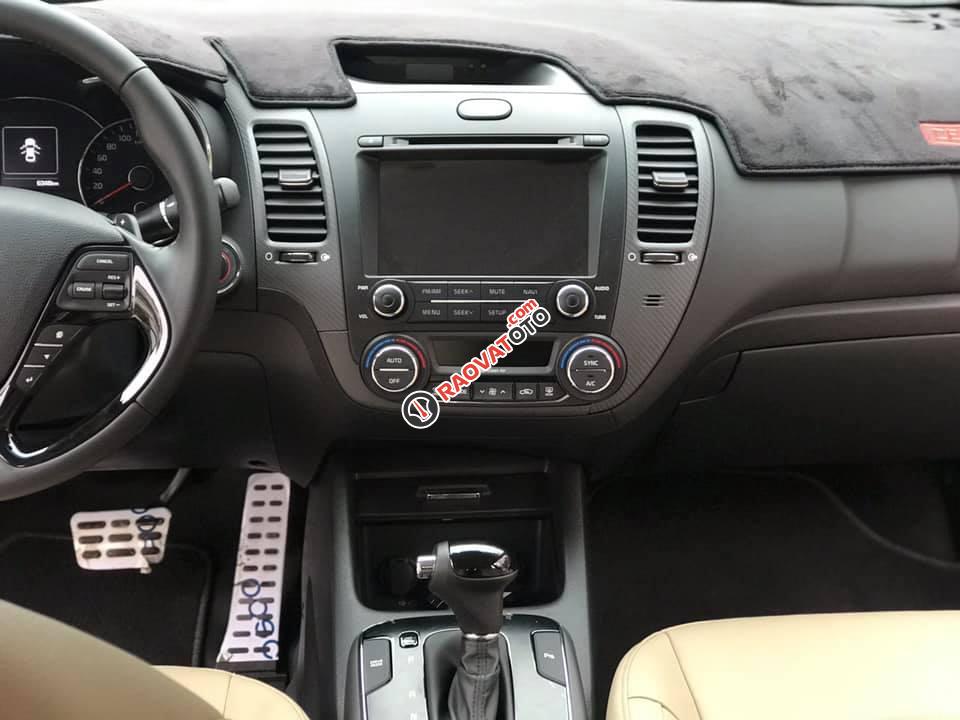 Bán Kia Cerato Signature 2.0 AT sản xuất 2017, màu đỏ, đăng ký tên tư nhân chính chủ, biển Hà Nội-1