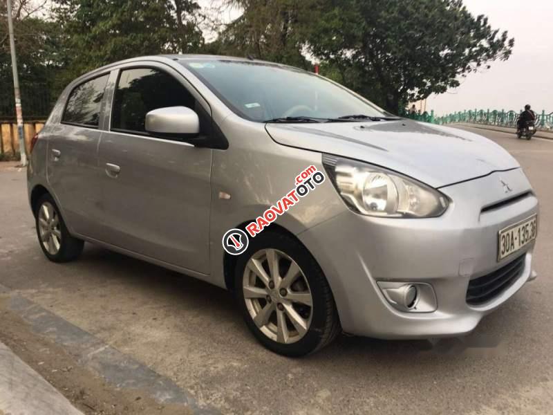 Cần bán gấp Mitsubishi Mirage MT sản xuất 2014, màu bạc, xe gia đình sử dụng tiết kiệm nhiên liệu-0