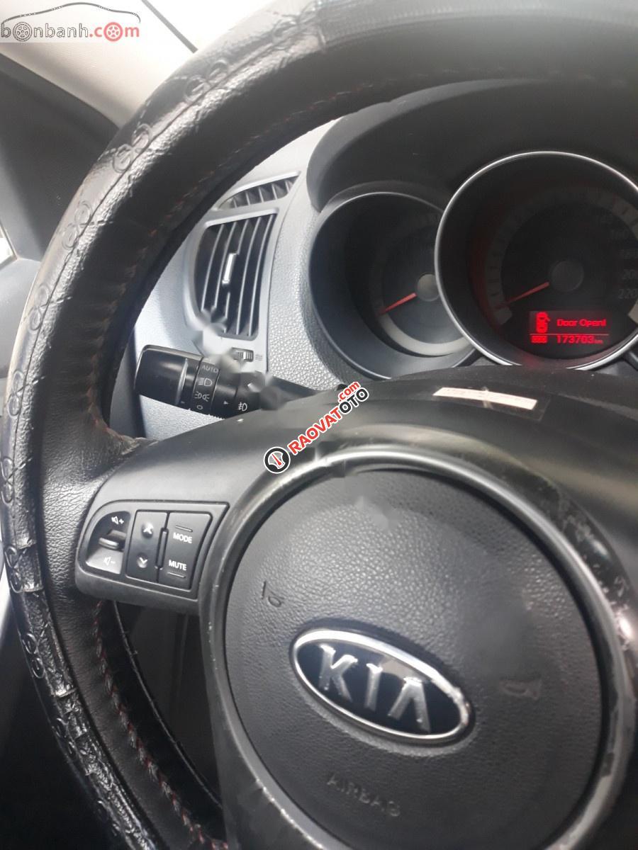 Cần bán xe Kia Forte MT đời 2011, màu bạc-5