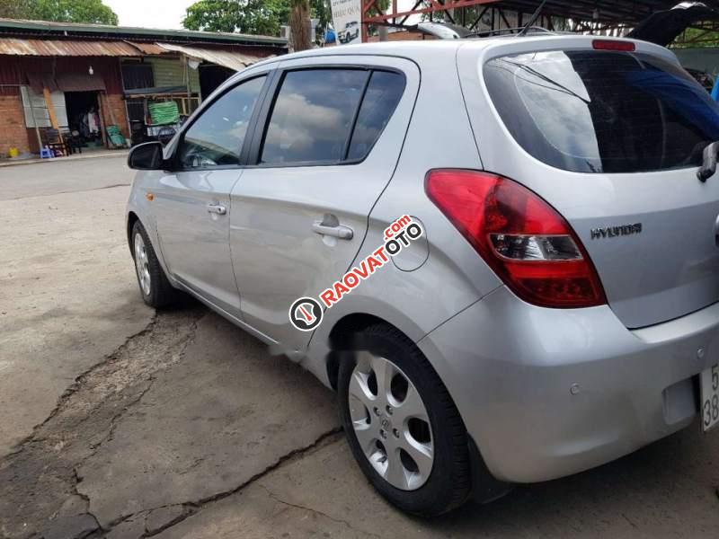 Bán Hyundai i20 đời 2012, màu bạc, nhập khẩu, có cửa trời-4