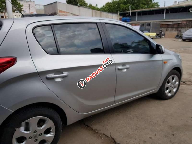 Bán Hyundai i20 đời 2012, màu bạc, nhập khẩu, có cửa trời-5