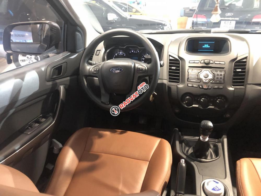 Bán Ford Ranger XLS số sàn 2015 xe đi lướt 22.000 km, hỗ trợ trả góp ngân hàng-7