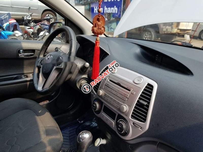 Bán Hyundai i20 đời 2012, màu bạc, nhập khẩu, có cửa trời-3