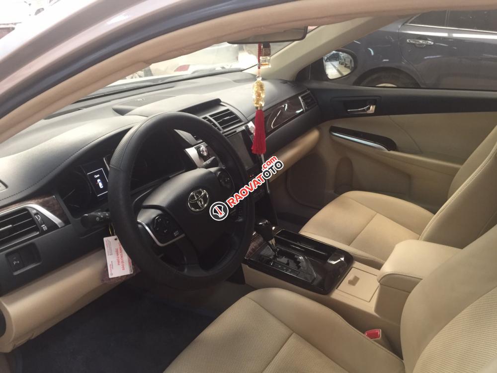 Xe Camry 2.0E sx2016, xe gia đình ít đi còn rất mới-3