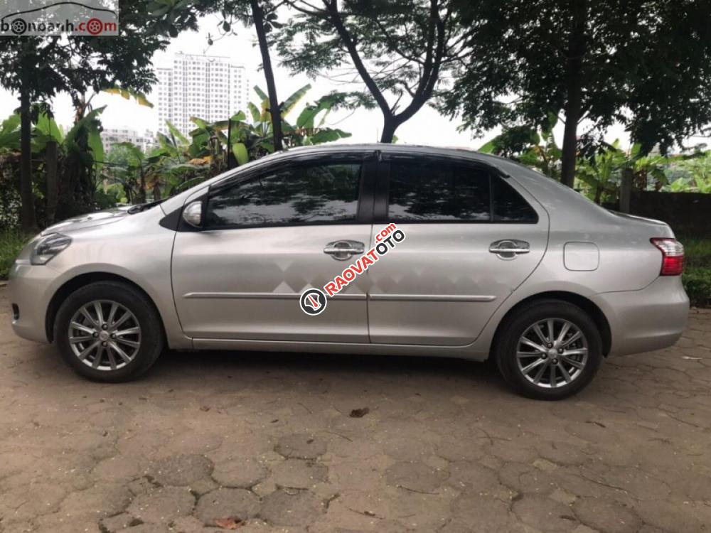 Bán Toyota Vios 1.5G sản xuất 2013, màu bạc số tự động, giá 425tr-4