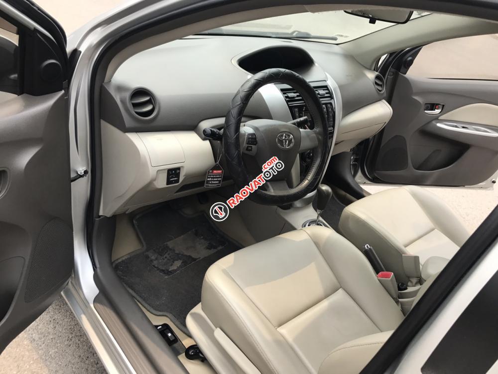 Bán xe Toyota Vios 1.5G năm 2013, màu bạc-4