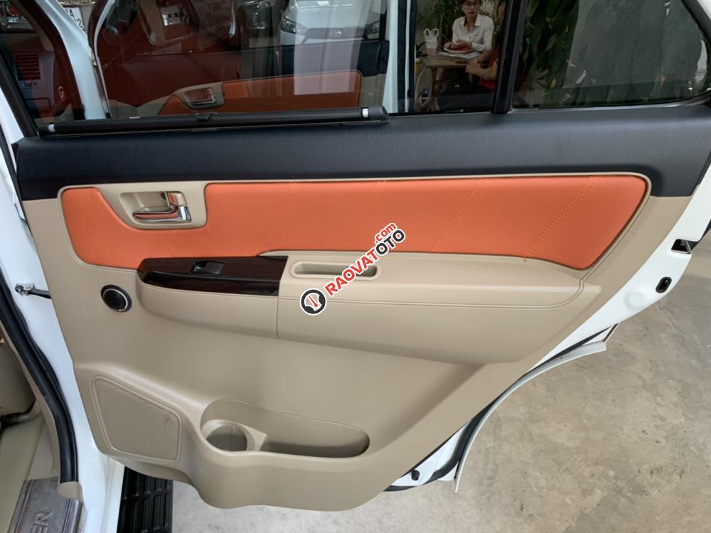 Bán xe Toyota Fortuner V 2014, màu trắng giá cạnh tranh-2