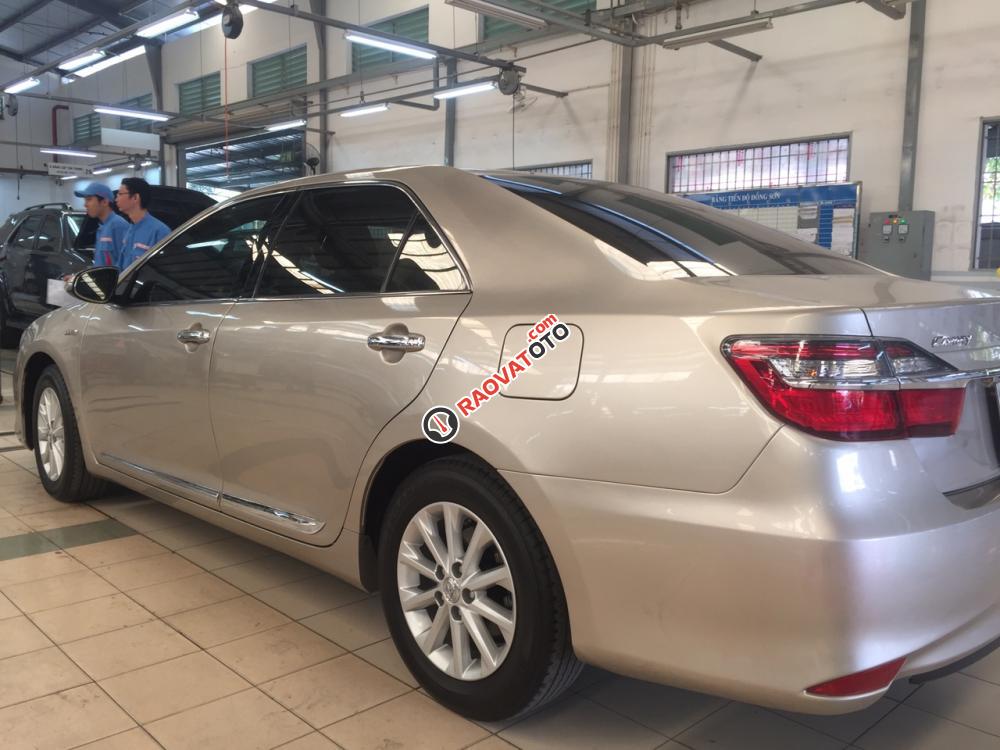 Xe Camry 2.0E sx2016, xe gia đình ít đi còn rất mới-5