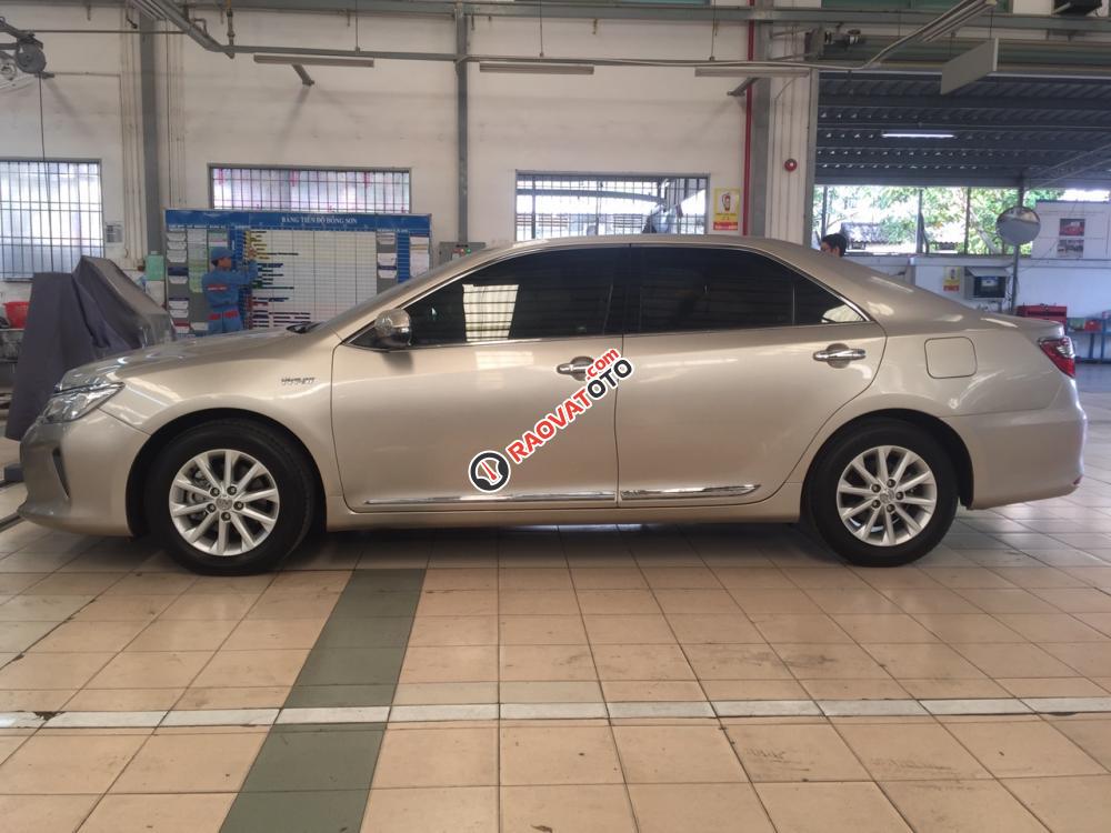 Xe Camry 2.0E sx2016, xe gia đình ít đi còn rất mới-6