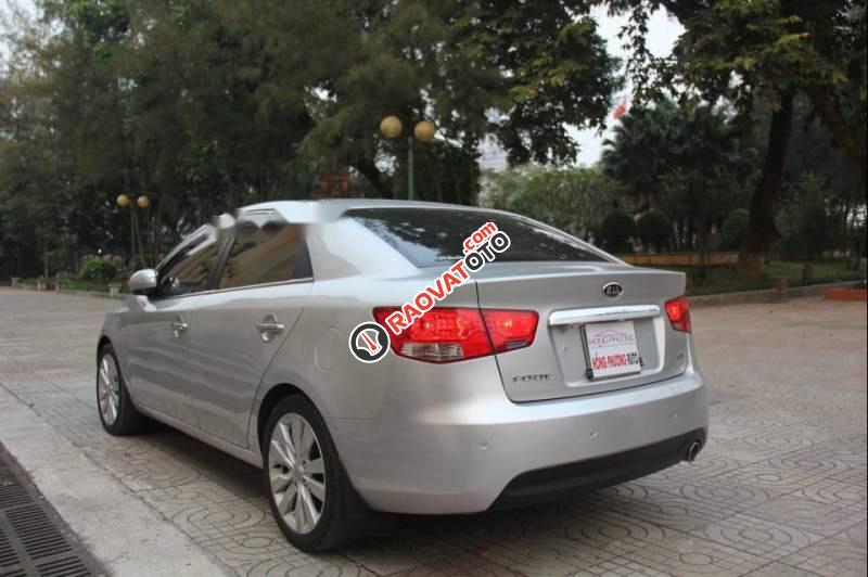 Cần bán Kia Forte Sli 2010, màu bạc, xe nhập-1