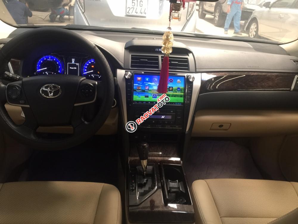 Xe Camry 2.0E sx2016, xe gia đình ít đi còn rất mới-1