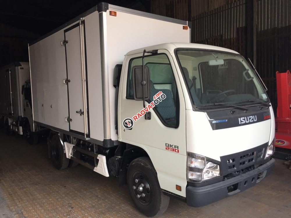 Xe tải Isuzu 2T4 giá chỉ từ 440tr, trả góp vay 85% lãi suất ưu đãi, giao ngay-9
