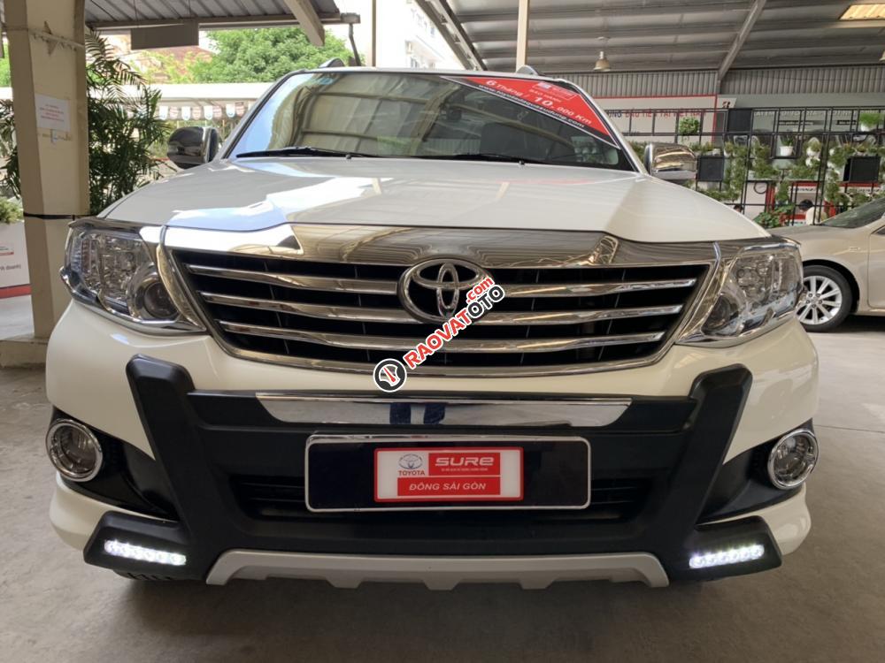 Bán xe Toyota Fortuner V 2014, màu trắng giá cạnh tranh-0