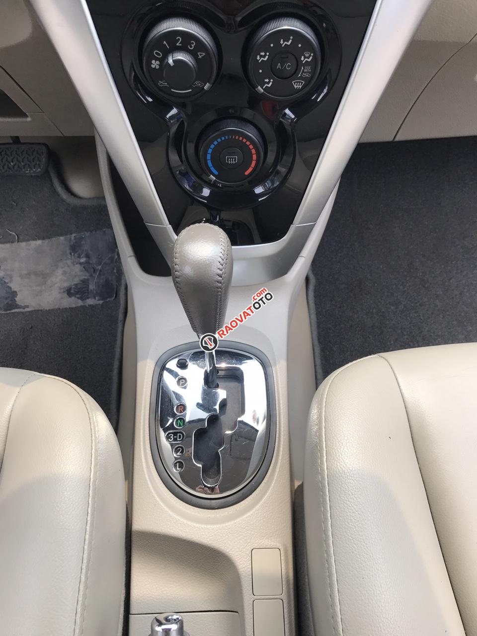 Bán xe Toyota Vios 1.5G năm 2013, màu bạc-17