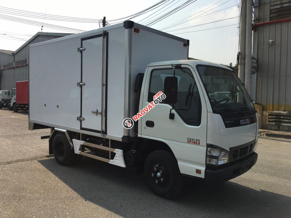 Xe tải Isuzu 2T4 giá chỉ từ 440tr, trả góp vay 85% lãi suất ưu đãi, giao ngay-8