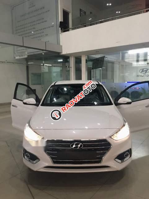 Bán xe Hyundai Accent 2019, màu trắng, 425tr-1
