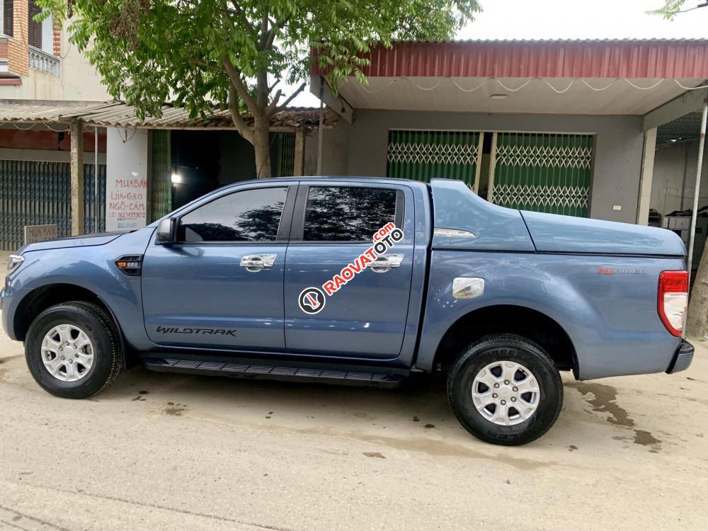 Bán Ford Ranger XLS 4X2 MT sản xuất 2016, màu xanh lam, nhập khẩu nguyên chiếc-5