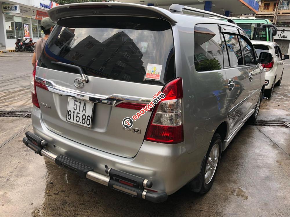 Bán Toyota Innova G đời 2014, xe gia đình đi, biển số đuôi lộc phát, màu bạc, giá 560tr-2