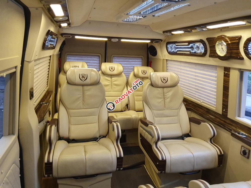 Bán Ford Transit Limousine sản xuất năm 2017, màu trắng bản Dcar-7