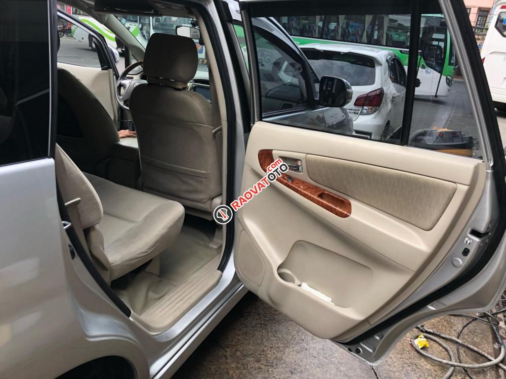 Bán Toyota Innova G đời 2014, xe gia đình đi, biển số đuôi lộc phát, màu bạc, giá 560tr-7