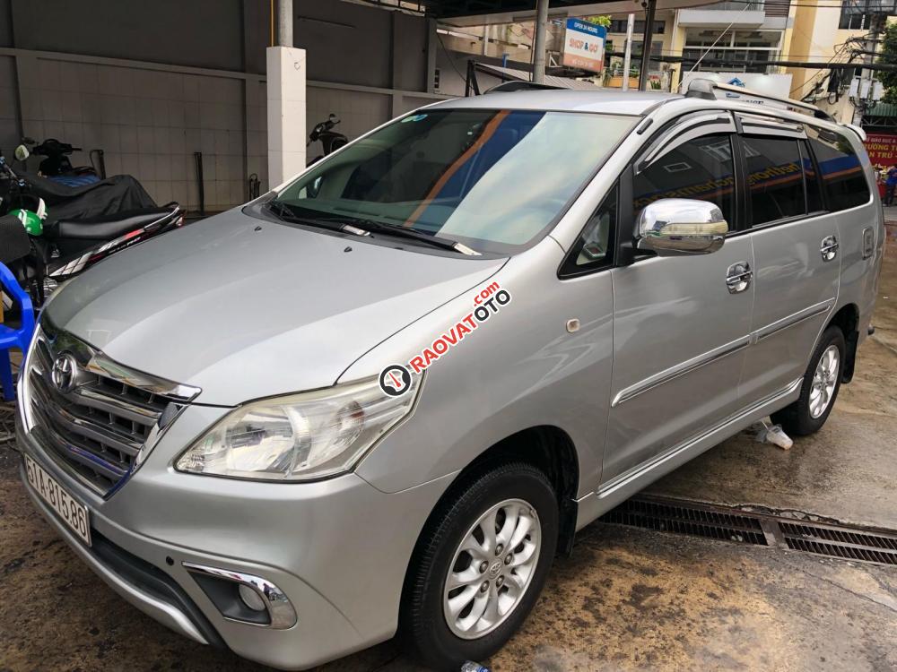 Bán Toyota Innova G đời 2014, xe gia đình đi, biển số đuôi lộc phát, màu bạc, giá 560tr-11