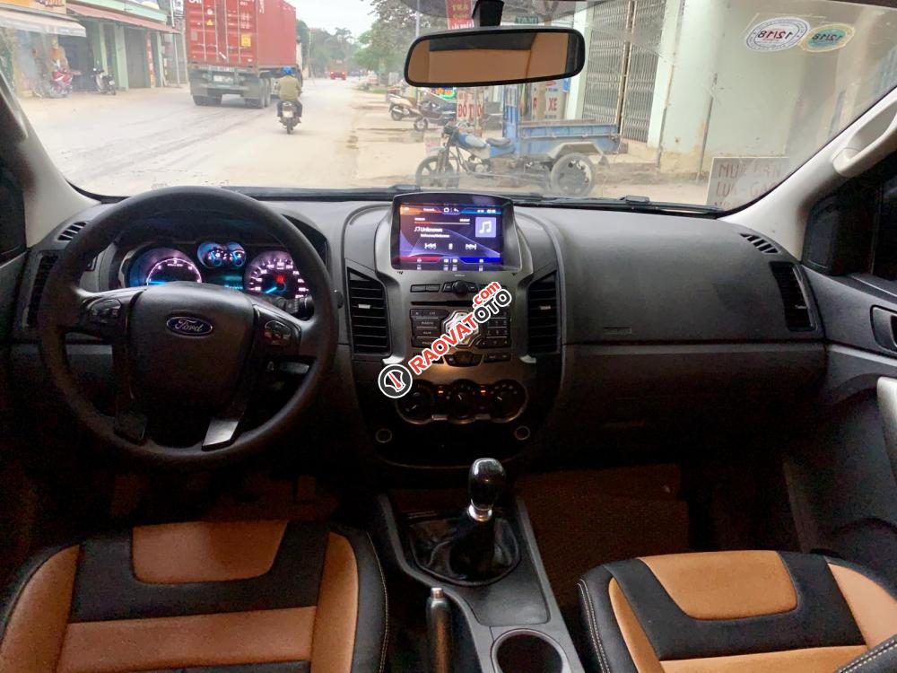 Bán Ford Ranger XLS 4X2 MT sản xuất 2016, màu xanh lam, nhập khẩu nguyên chiếc-10