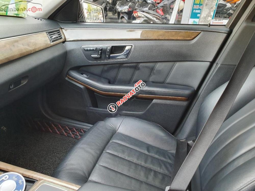 Bán Mercedes E300 sản xuất năm 2009, màu nâu, giá tốt-5