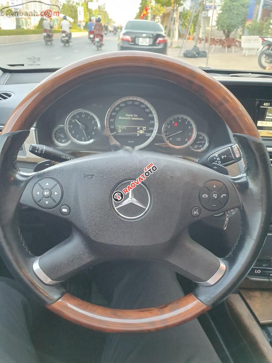 Bán Mercedes E300 sản xuất năm 2009, màu nâu, giá tốt-4