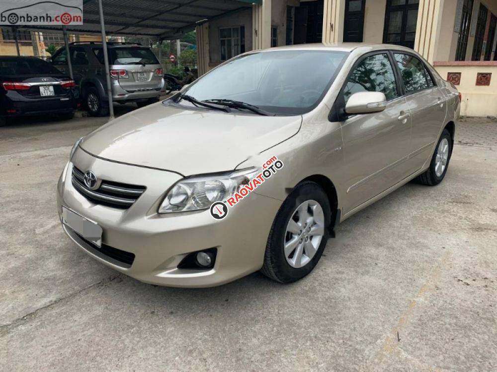 Bán ô tô Toyota Corolla altis 1.8G năm sản xuất 2011 chính chủ, giá tốt-0