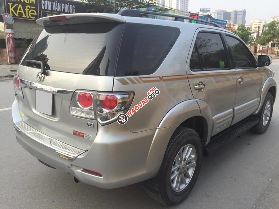 Bán Toyota Fortuner V đời 2014, màu bạc, giá chỉ từ 667 triệu-7