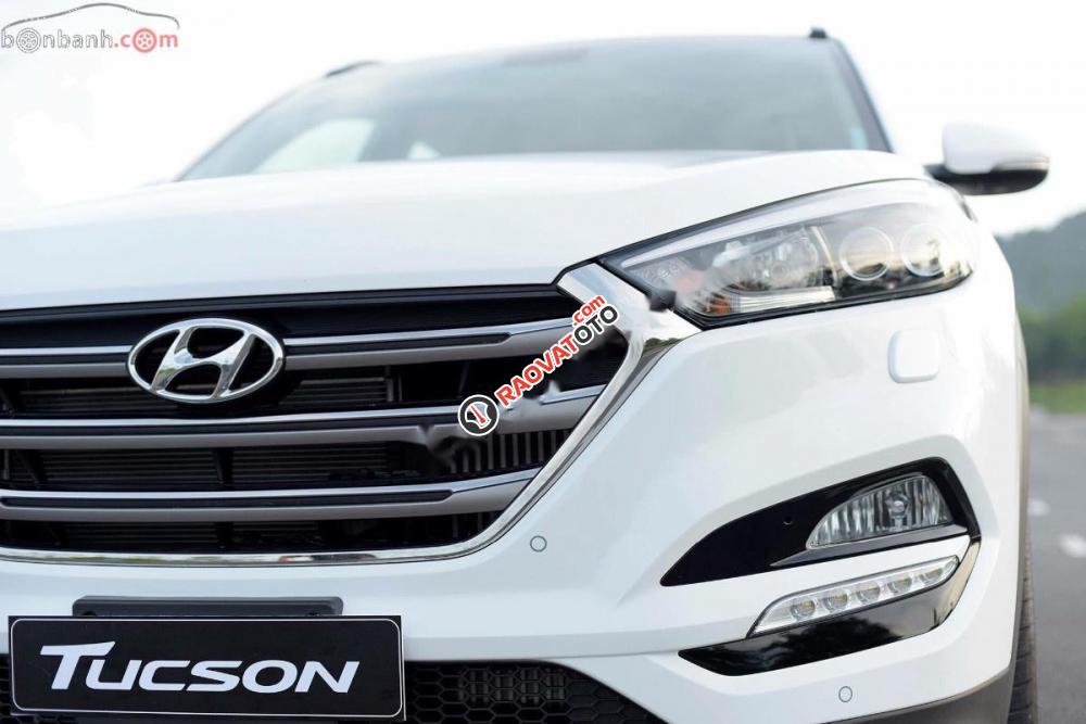 Bán ô tô Hyundai Tucson 2.0 AT đời 2019, màu trắng, mới 100%-2