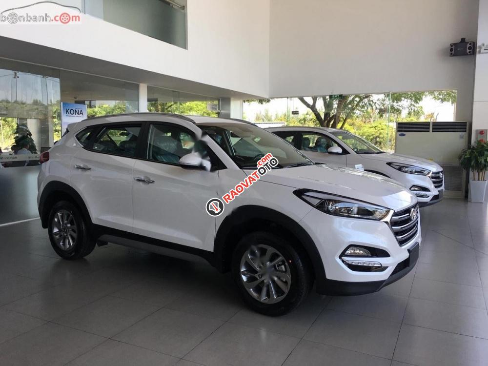 Bán ô tô Hyundai Tucson 2.0 AT đời 2019, màu trắng, mới 100%-0
