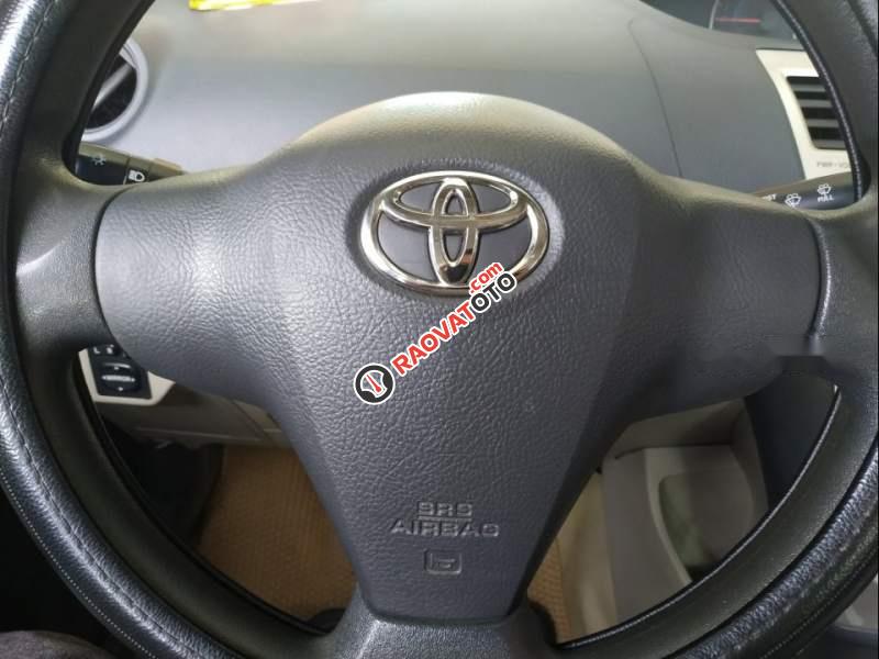 Cần bán gấp Toyota Vios E 2007, màu bạc-0