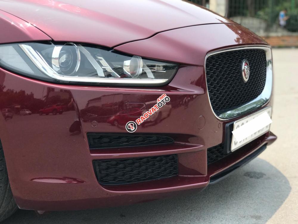 Cần bán xe Jaguar XE 2017, màu đỏ, nhập khẩu-7