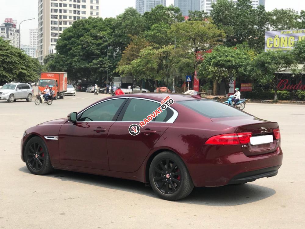 Cần bán xe Jaguar XE 2017, màu đỏ, nhập khẩu-0