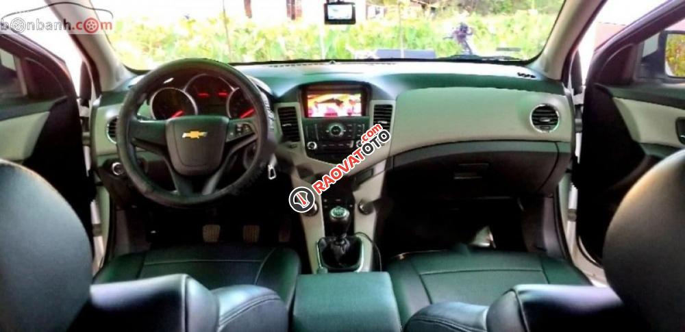 Bán Chevrolet Cruze LT 1.6L sản xuất 2016, màu trắng, số sàn, 435tr-4