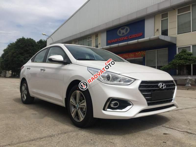 Bán xe Hyundai Accent sản xuất năm 2019, màu trắng-0