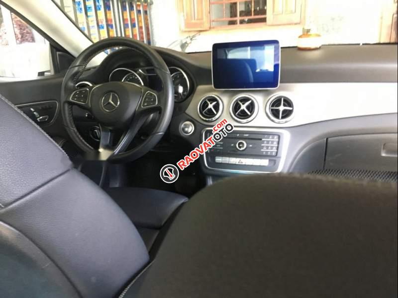 Cần bán Mercedes CLA C200 đời 2018, màu trắng, nhập khẩu nguyên chiếc chính chủ-2