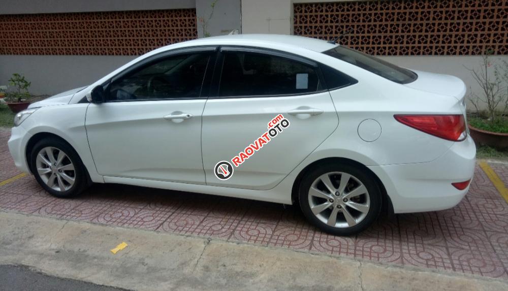 Bán Hyundai Accent 1.4 MT số sàn, đăng ký 2015, màu trắng xe nhập, 415 triệu-0