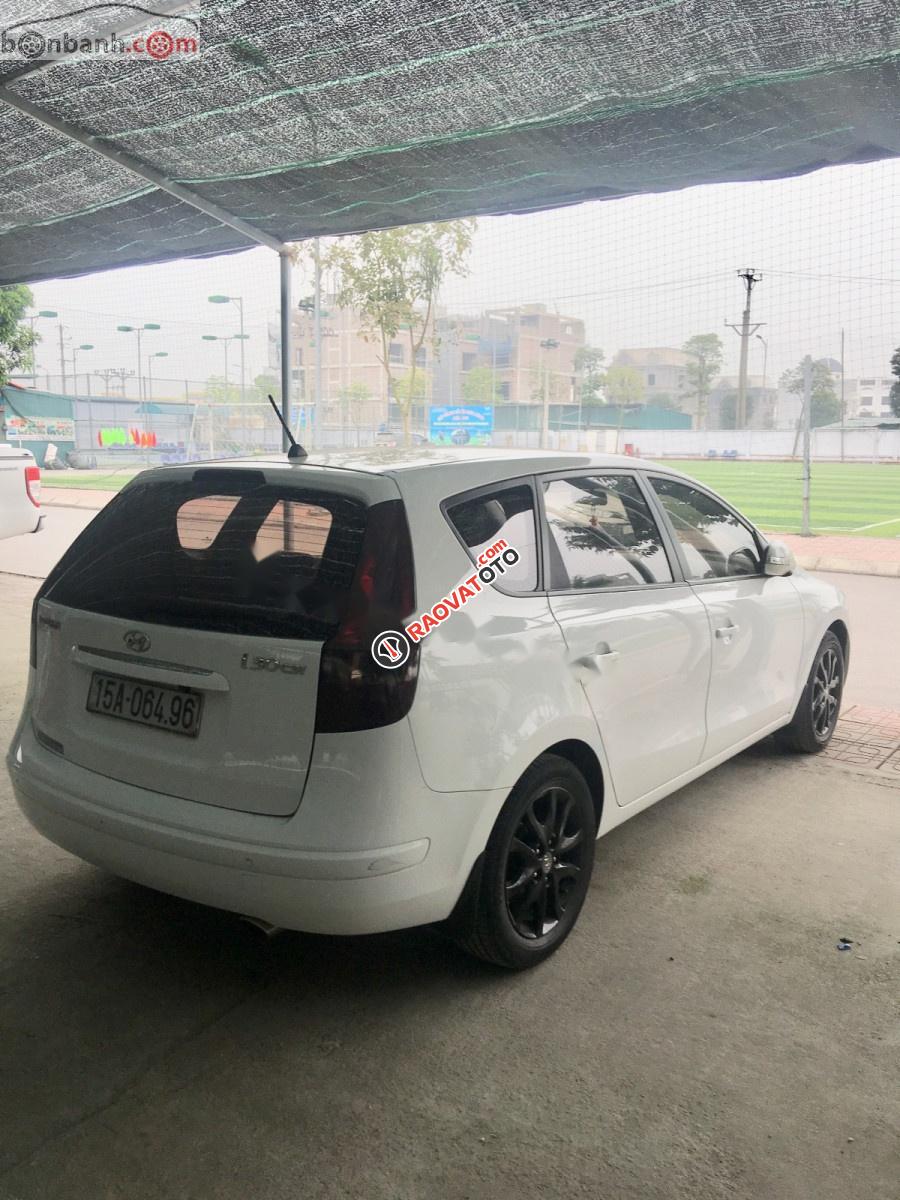 Bán xe Hyundai i30 CW năm 2011, màu trắng, nhập khẩu  -1