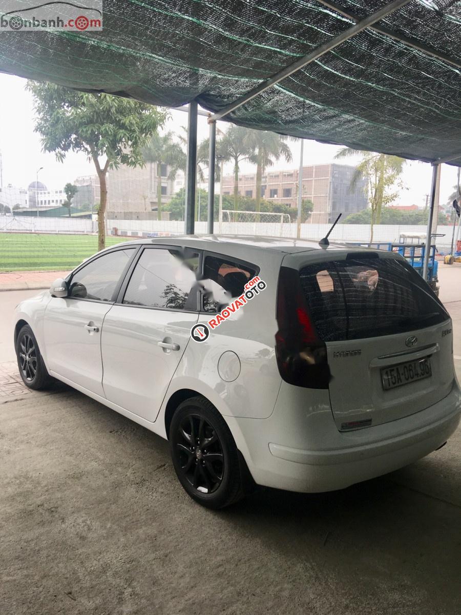 Bán xe Hyundai i30 CW năm 2011, màu trắng, nhập khẩu  -4