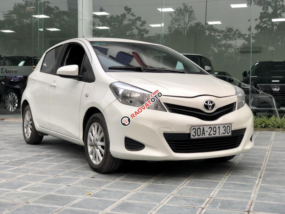 Bán xe Toyota Yaris SE SX 2015, màu trắng, nhập khẩu LH E Hương 0945392568-0