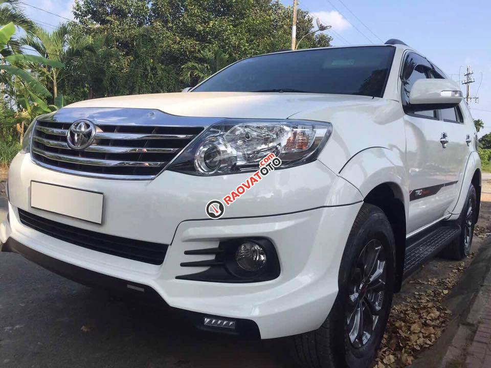 Bán Toyota Fortuner Sportivo 2014 tự động trắng xe zin đẹp lộng lẫy-0